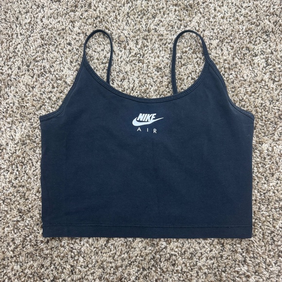 Nike black Athletic Top - Picture 1 of 6